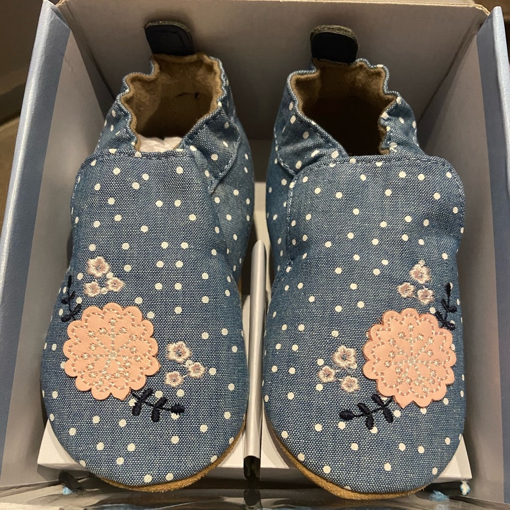 Robeez Chambray bouquet 12-18 months